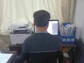 湖南警察谢军 一个不平凡的背影