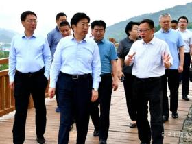 贵州省副省长谭炯莅临天下第一壶景区调研茶旅产业发展