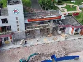 湖南祁东一中学被指花上百万修校门却不修宿舍,县教育局官微:大门陈旧外观与校园形象不匹配