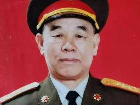 徐峰:怀念老首长徐信上将