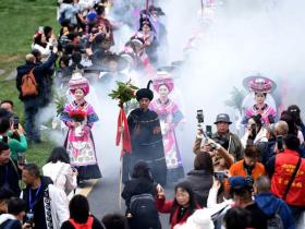 花海深处祭花神 非遗盛典引客来——百里杜鹃金坡景区“祭花神”非遗展示活动