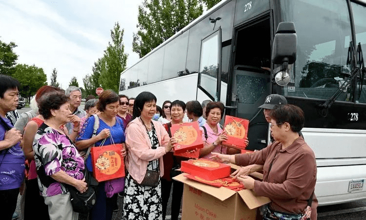 感人场面：五邑籍海外乡亲欢庆“双节”-图片9