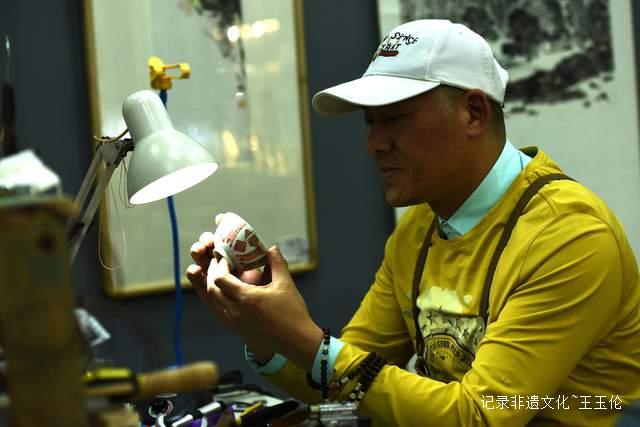 柳波：传承锔瓷非遗文化在残瓷中寻找残缺美学-图片1