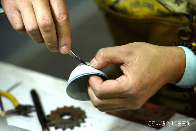 柳波：传承锔瓷非遗文化在残瓷中寻找残缺美学-图片2