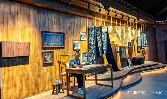 丹寨苗族文化博览馆盛大启幕：云上丹寨再添千年苗文化新地标-图片4
