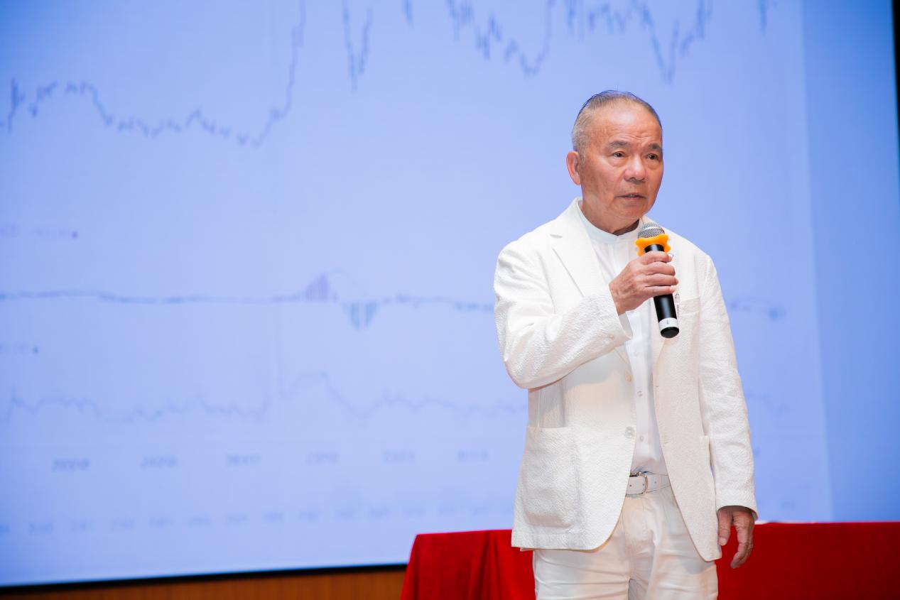 “财经大咖”乐为家乡培育英才——香港著名金融投资专家梁向荣回乡授徒-图片2