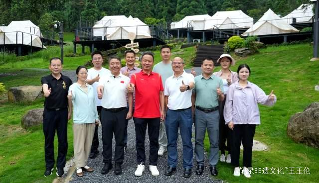 潜山市市委常委、天柱山管委会副主任舒寒冰一行到露营之家供应链贸易中心考察交流