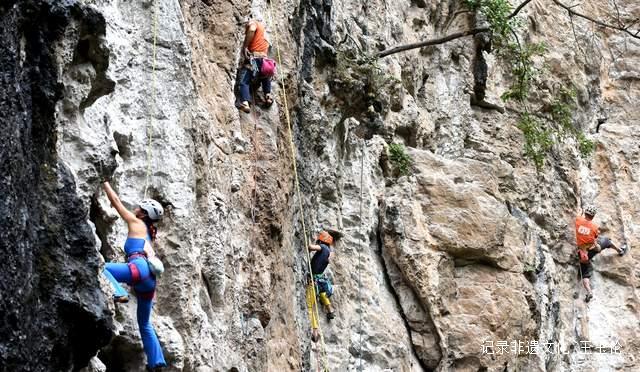 “赛动黔景”2025“岩旅贵州”攀岩周在六盘水月照岩场盛大启幕-图片1