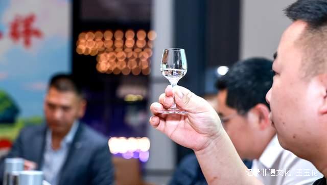 观禧酒苑茅台品鉴会：蛇年生肖酒演绎东方酒文化的极致魅力-图片4