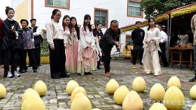 六盘水水城区新街乡1000亩红心柚迎丰收柚子节上话甜蜜-图片6