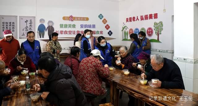 温情炊烟升起的社区：石首“长辈食堂”如何用美食连接人心-图片7