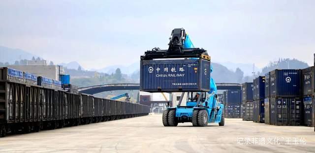 贵州省水城能投铁路专用线首趟煤炭专列成功发车-图片2