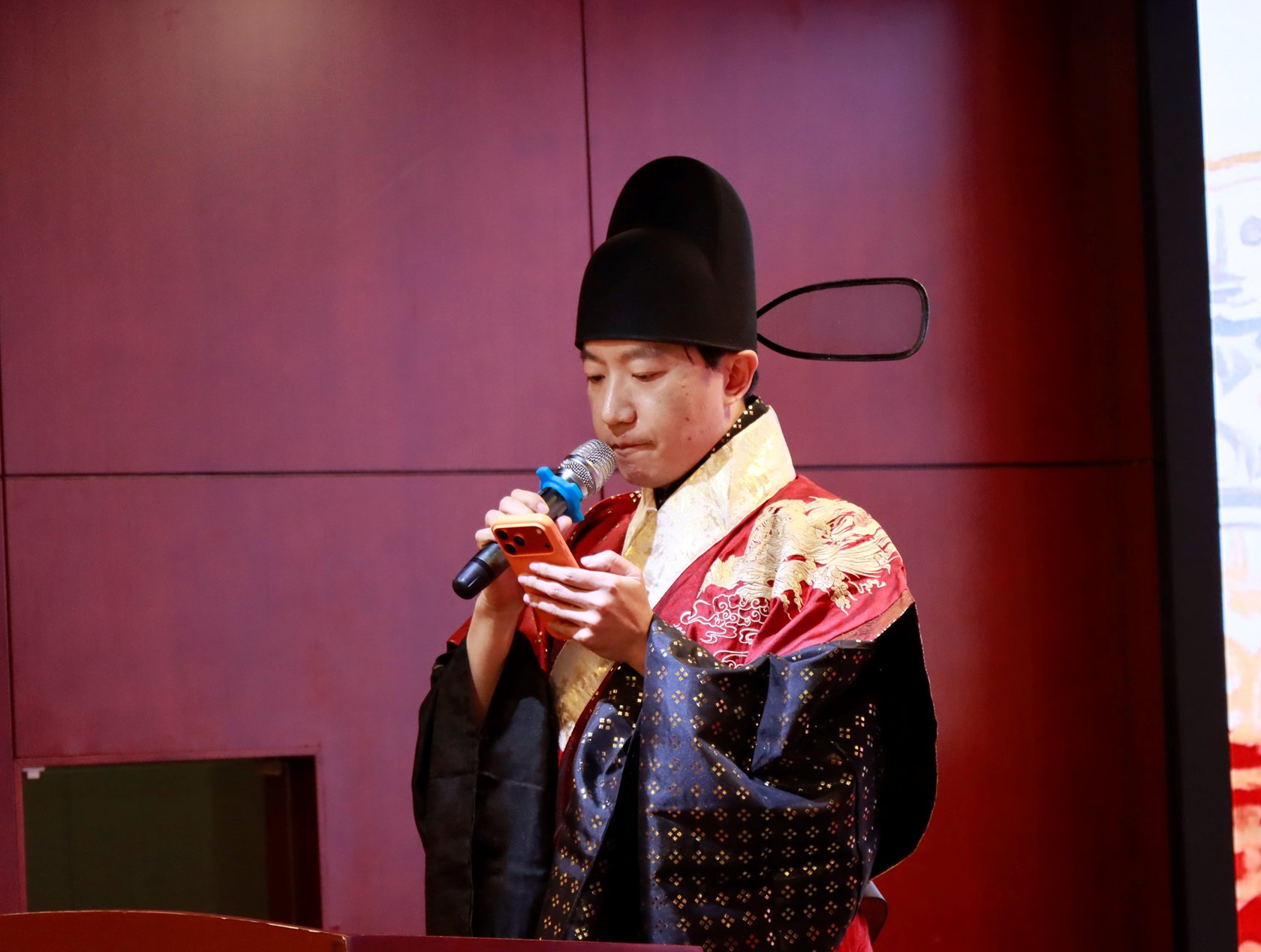 道返汉家：一场关于“汉服运动”的“二次革命” ——首届“汉服运动全球发展论坛”思想全记录