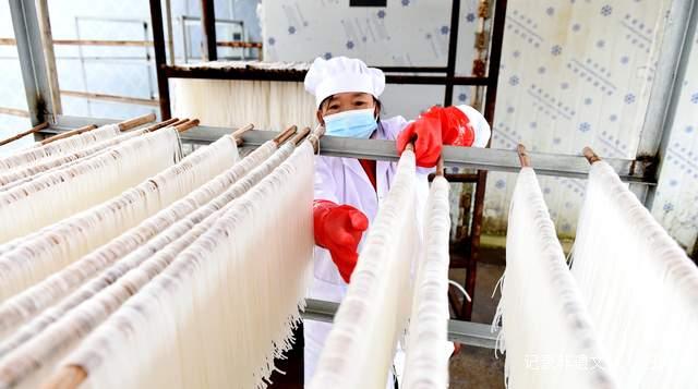 腊香氤氲处，年味正浓时——探访钟山区保华镇传统年味工坊