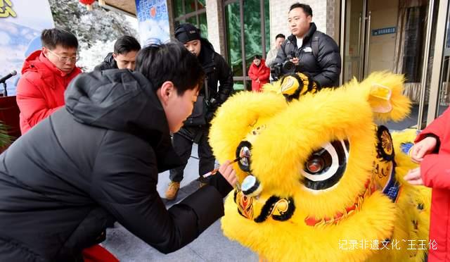 低纬雪乡迎客来 南国冰城展新颜——贵州六盘水梅花山国际滑雪场2026年雪季火热开板-图片1
