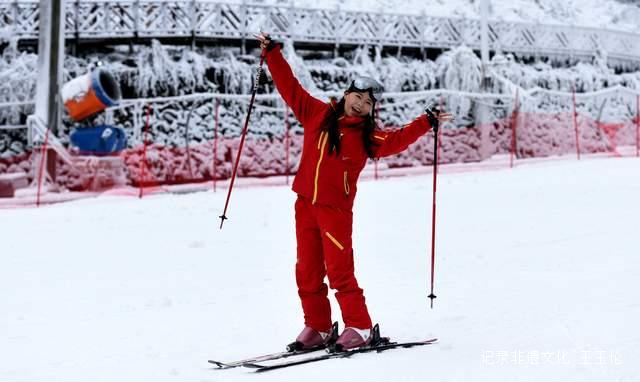 低纬雪乡迎客来 南国冰城展新颜——贵州六盘水梅花山国际滑雪场2026年雪季火热开板-图片5