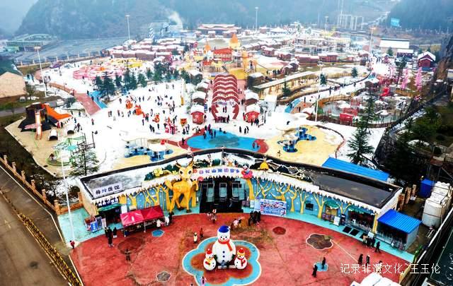 六盘水“冰雪+”双轮驱动引爆冬季游：梅花山单日客流破万，南国雪乡成新爆点