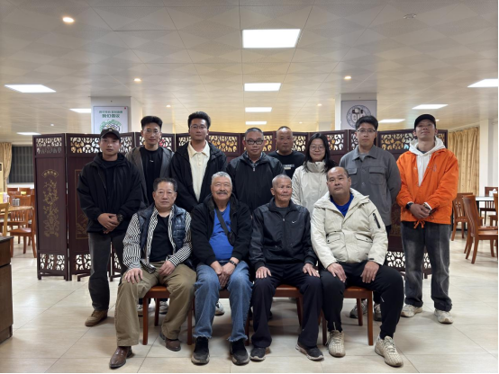 「感人一刻」70年后的回乡路:江门老华侨的寻根故事催人泪下