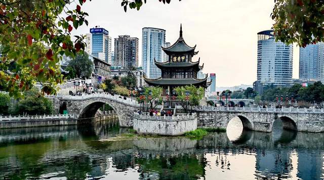 贵州的味道，冠军的热情：一城一黔幸的咖啡之城