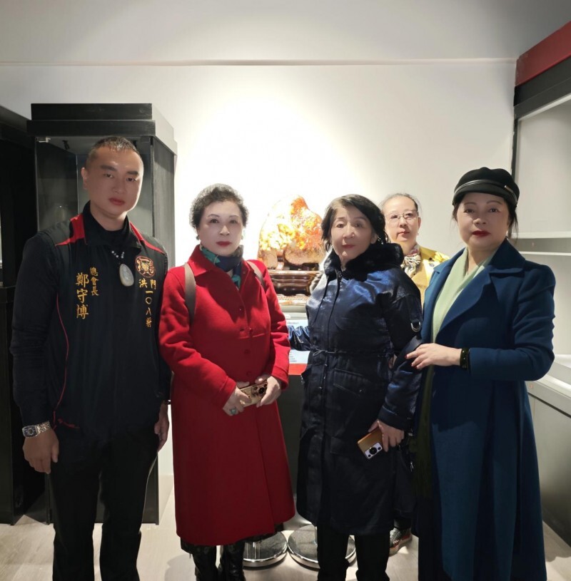 2026城外诚春季观赏石艺术展启幕 “昆仑仙桃”和田红糖皮旱籽料惊艳京城-图片4