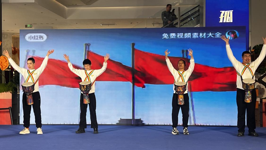 “以艺术为载体,以公益为内核” 东方军乐传媒艺术团参加‘第十九个世界自闭症日’ ——‘大手牵小手·有爱不孤独’”公益活动-图片2